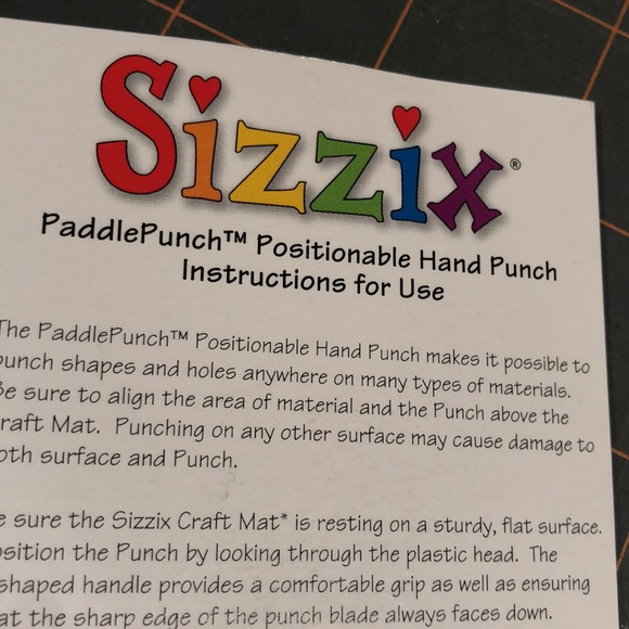 Sizzix PaddlePunch Positionable Hand Punch Dies - Picture 9 of 15